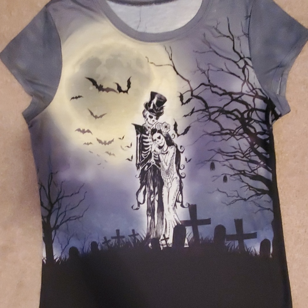 (No brand) Halloween skeleton/bride/bats/moon tee - Picture 7 of 8